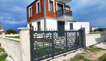 thumb Kare Desenli Modern Lazer Kesim Ferforje