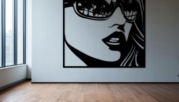 Gözlüklü Kadın Surat Lazer Kesim Metal Tablo