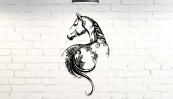 Çiçekli At Lazer Kesim Metal Tablo